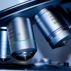 Laboratorium kryminalistyczne - jakie ma zadania i jak pomaga?